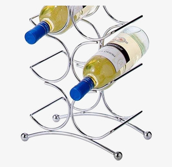 Foto av elegant golvstående vinställ för 12 flaskor